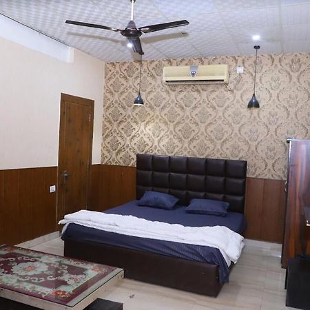 Hotel Aashirvad Faridabad Ngoại thất bức ảnh